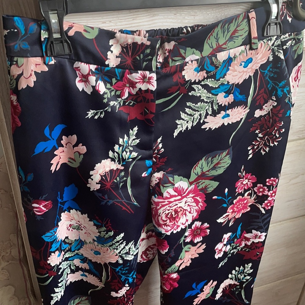 NWOT Navy floral pants